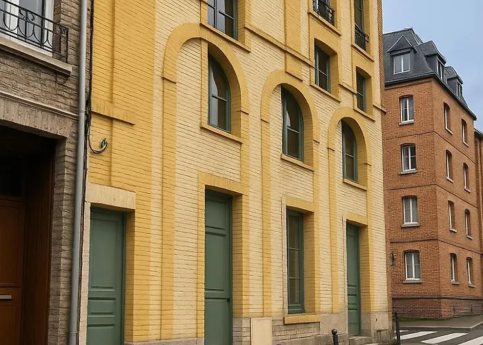 Entre Port Et Apartament *